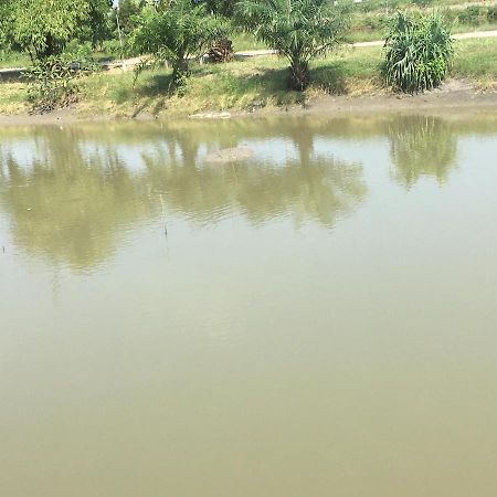 Saeng Tai Amphawa Lägenhet Samut Songkhram Exteriör bild