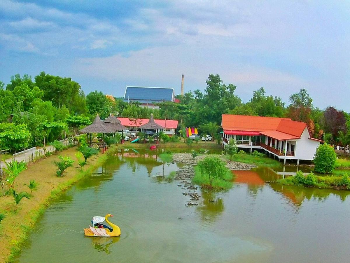 Saeng Tai Amphawa Lägenhet Samut Songkhram Exteriör bild