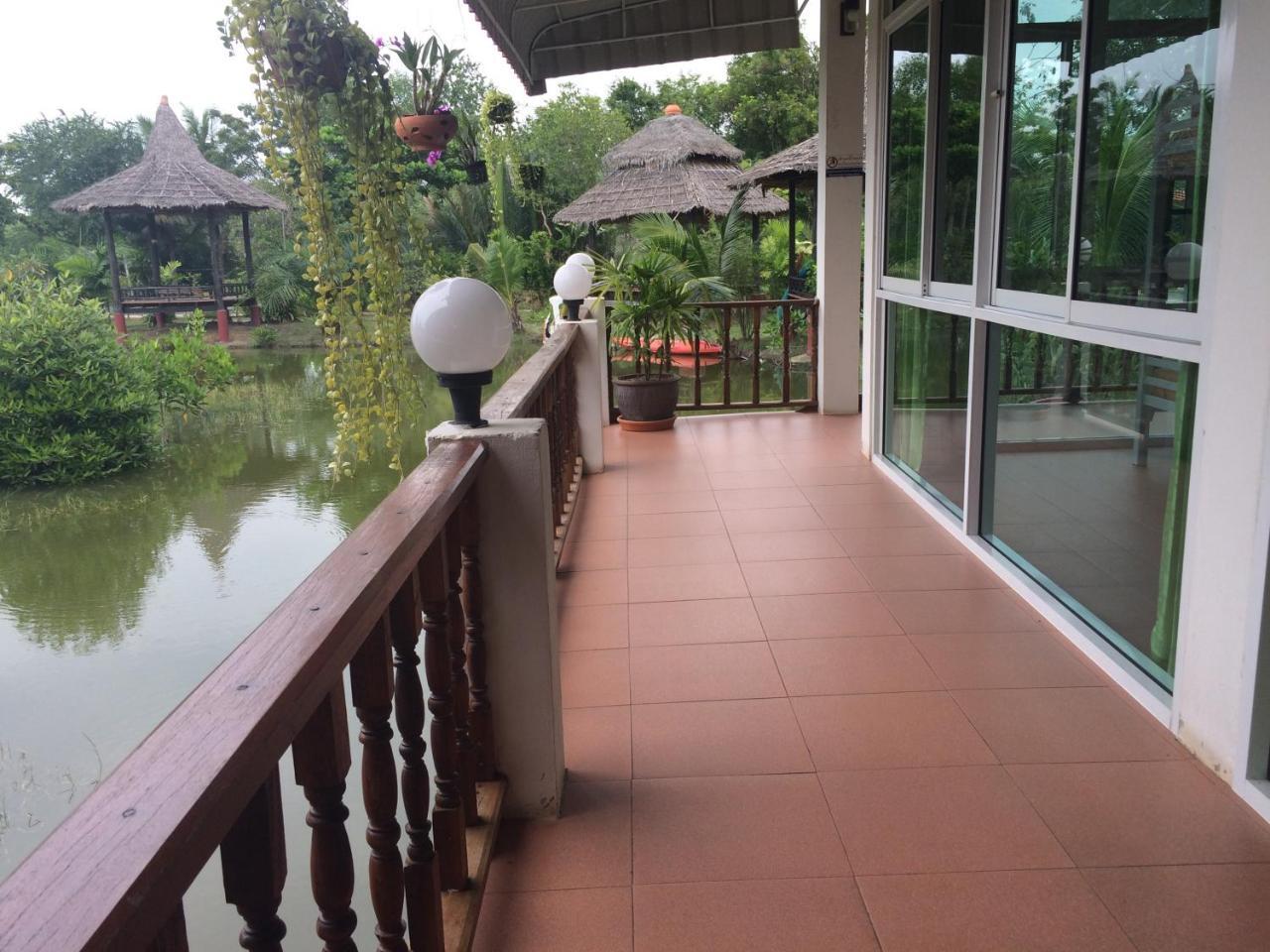 Saeng Tai Amphawa Lägenhet Samut Songkhram Exteriör bild